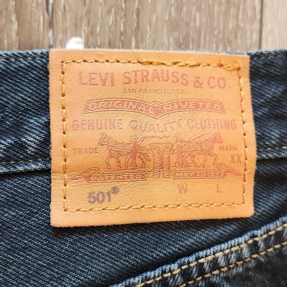 501 Distress Jeans
